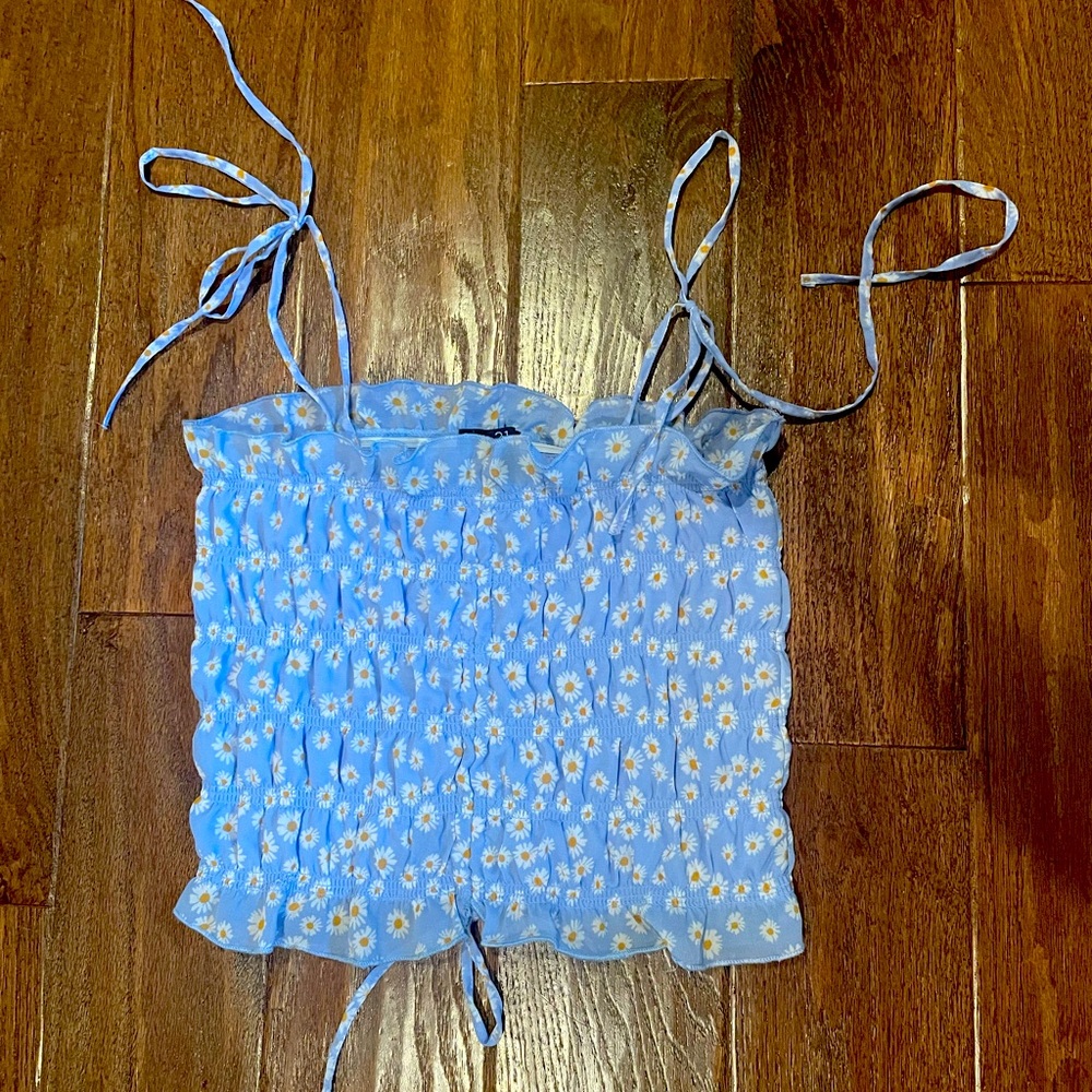 NEW Cropped Rue 21 Tank with Flowers